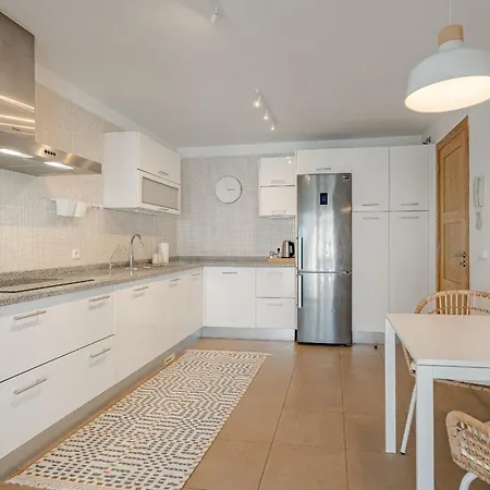 Appartement 2bdr With Terrace In *